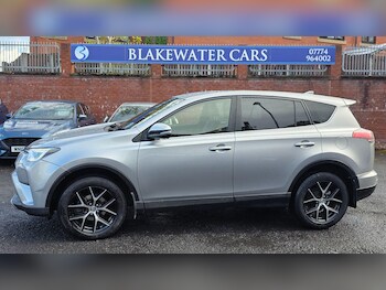Used Toyota RAV4 2017 for sale - 78585890: Photo