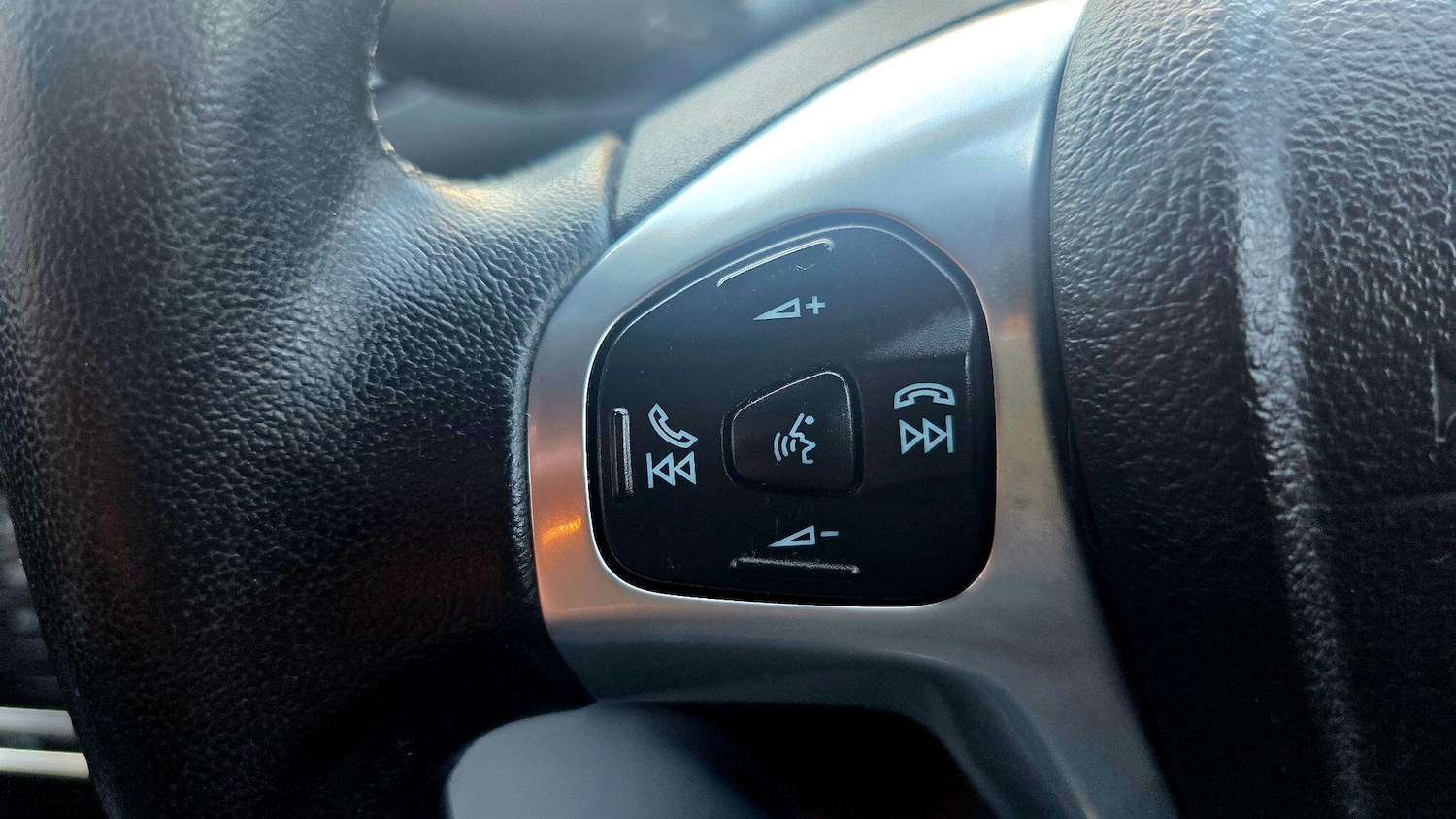 Used Ford Fiesta 2016 for sale - 77028908: Photo 24