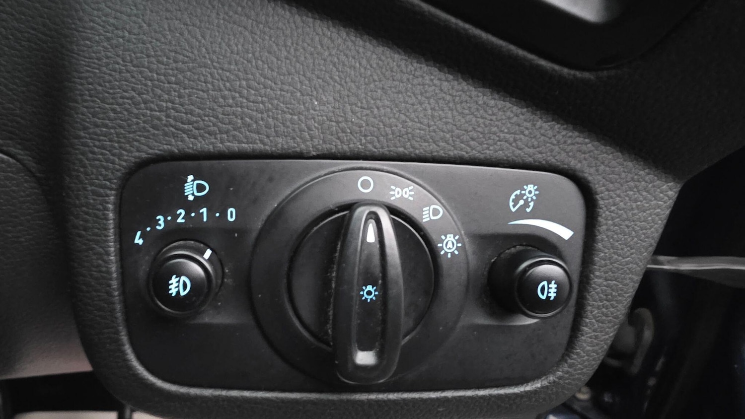 Used Ford Kuga 2018 for sale - 77291477: Photo 25