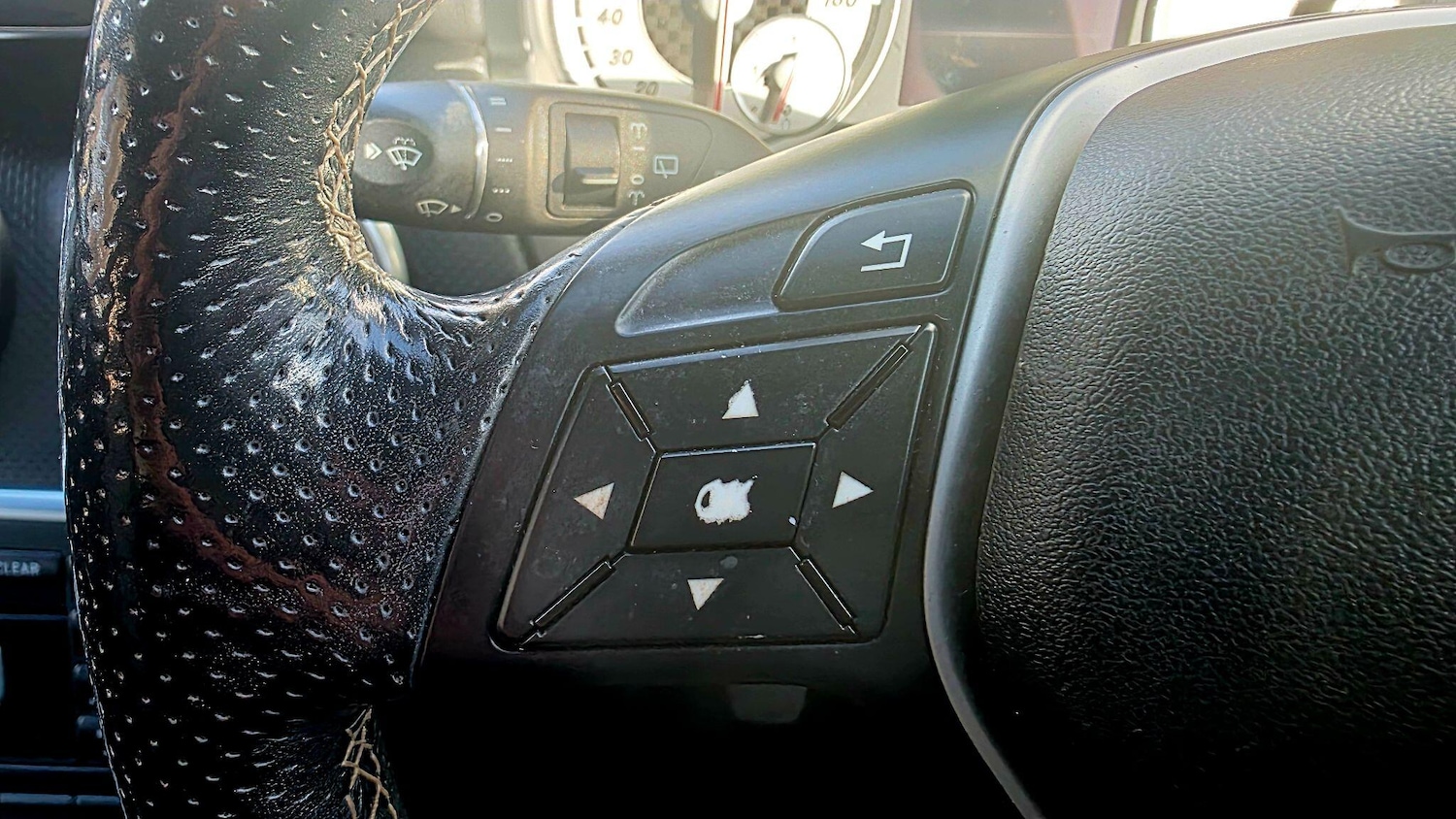 Used Mercedes-Benz A-Class 2015 for sale - 77029814: Photo 25