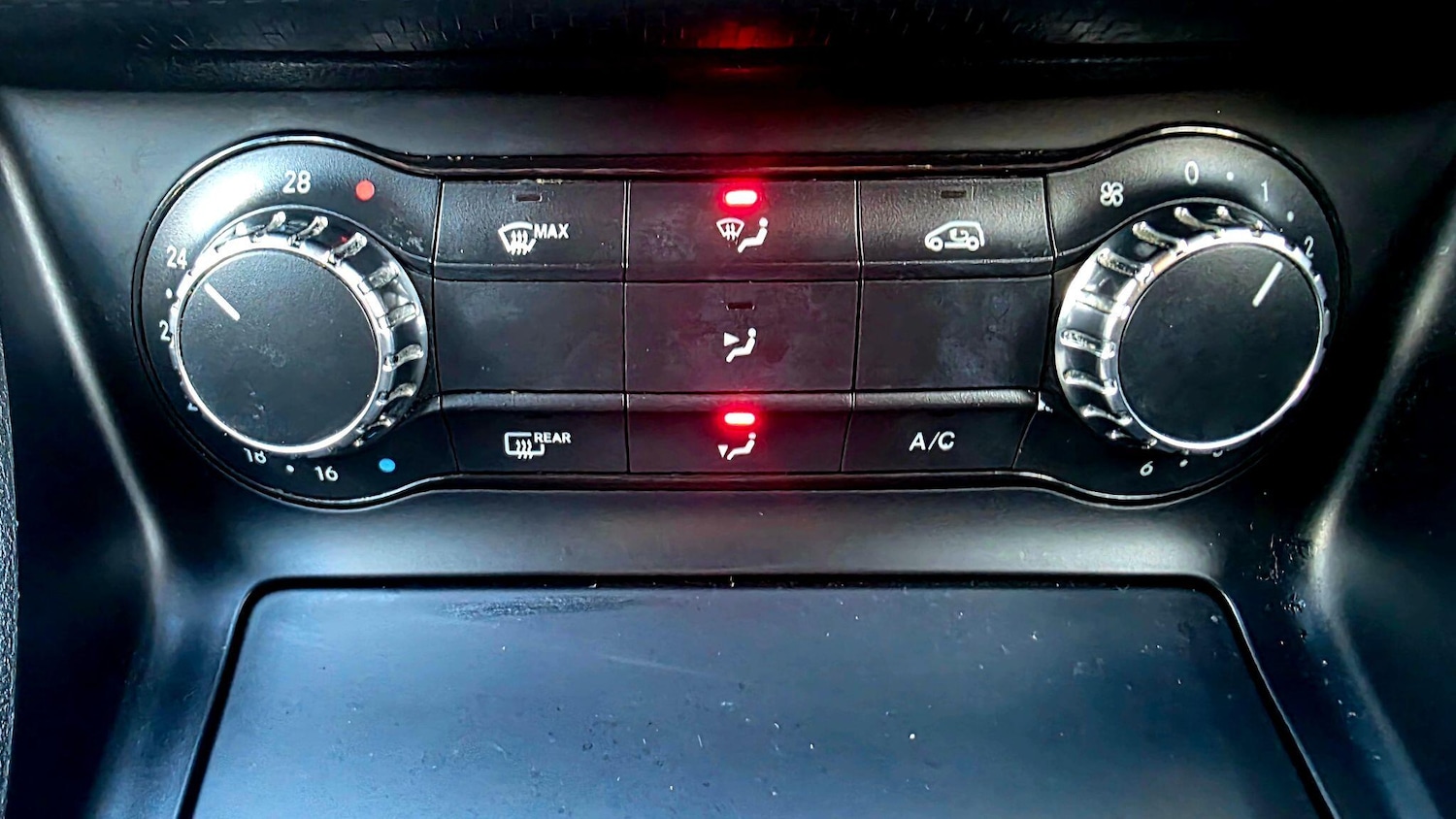 Used Mercedes-Benz A-Class 2015 for sale - 77029814: Photo 31