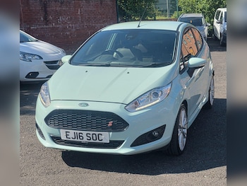 Used Ford Fiesta 2016 for sale - 79472385: Photo