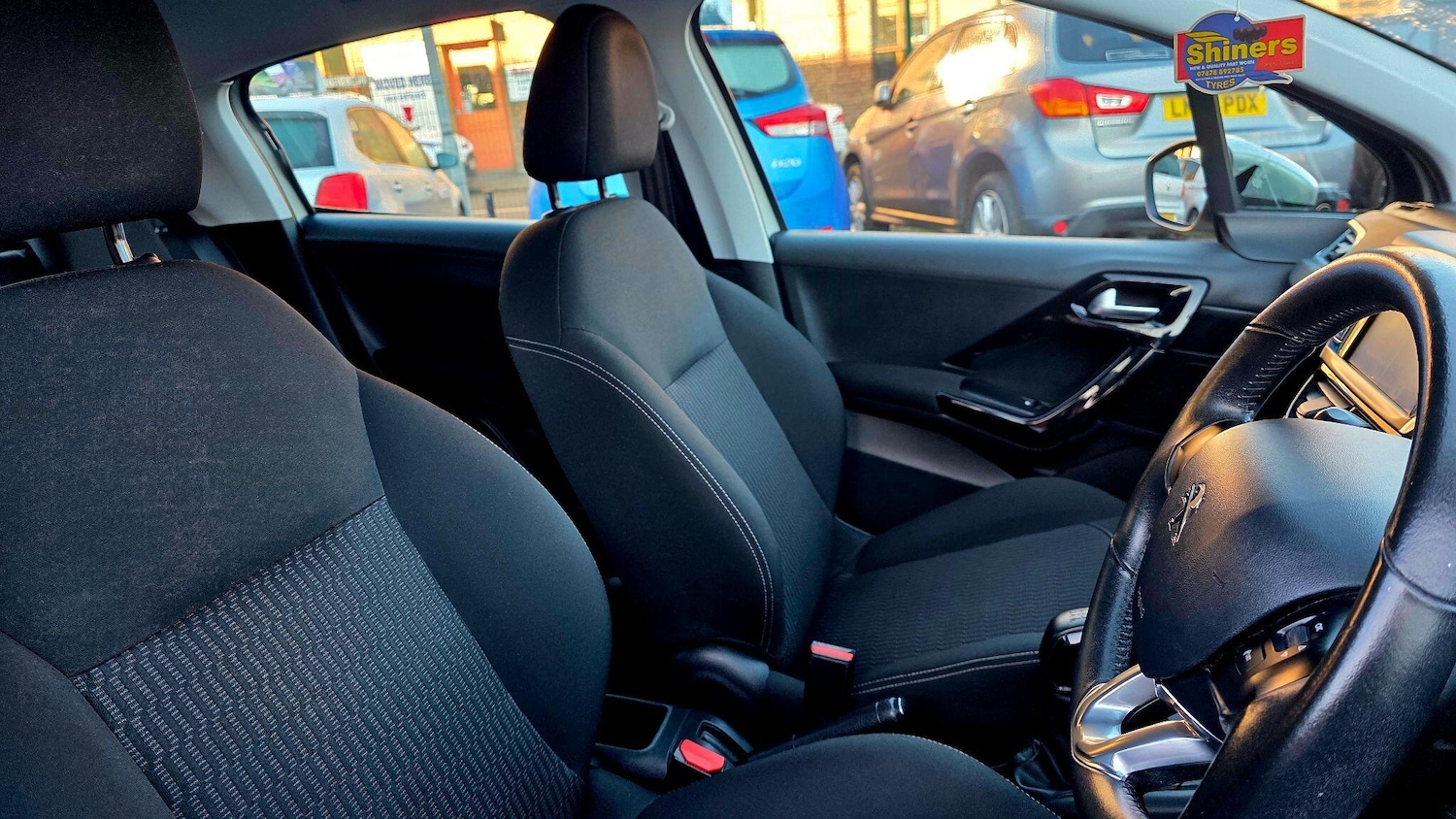 Used Peugeot 208 2018 for sale - 77028899: Photo 11