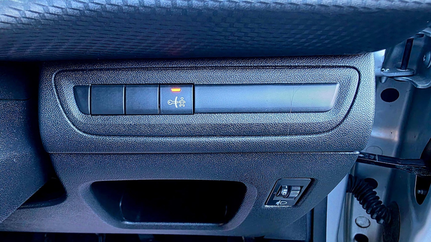 Used Peugeot 208 2018 for sale - 77028899: Photo 21