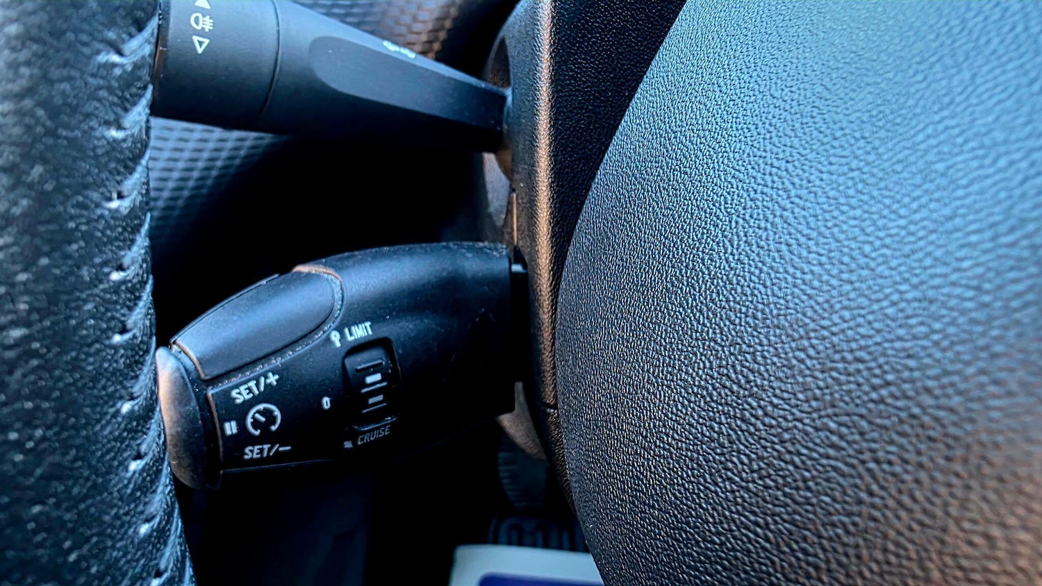 Used Peugeot 208 2018 for sale - 77028899: Photo 23