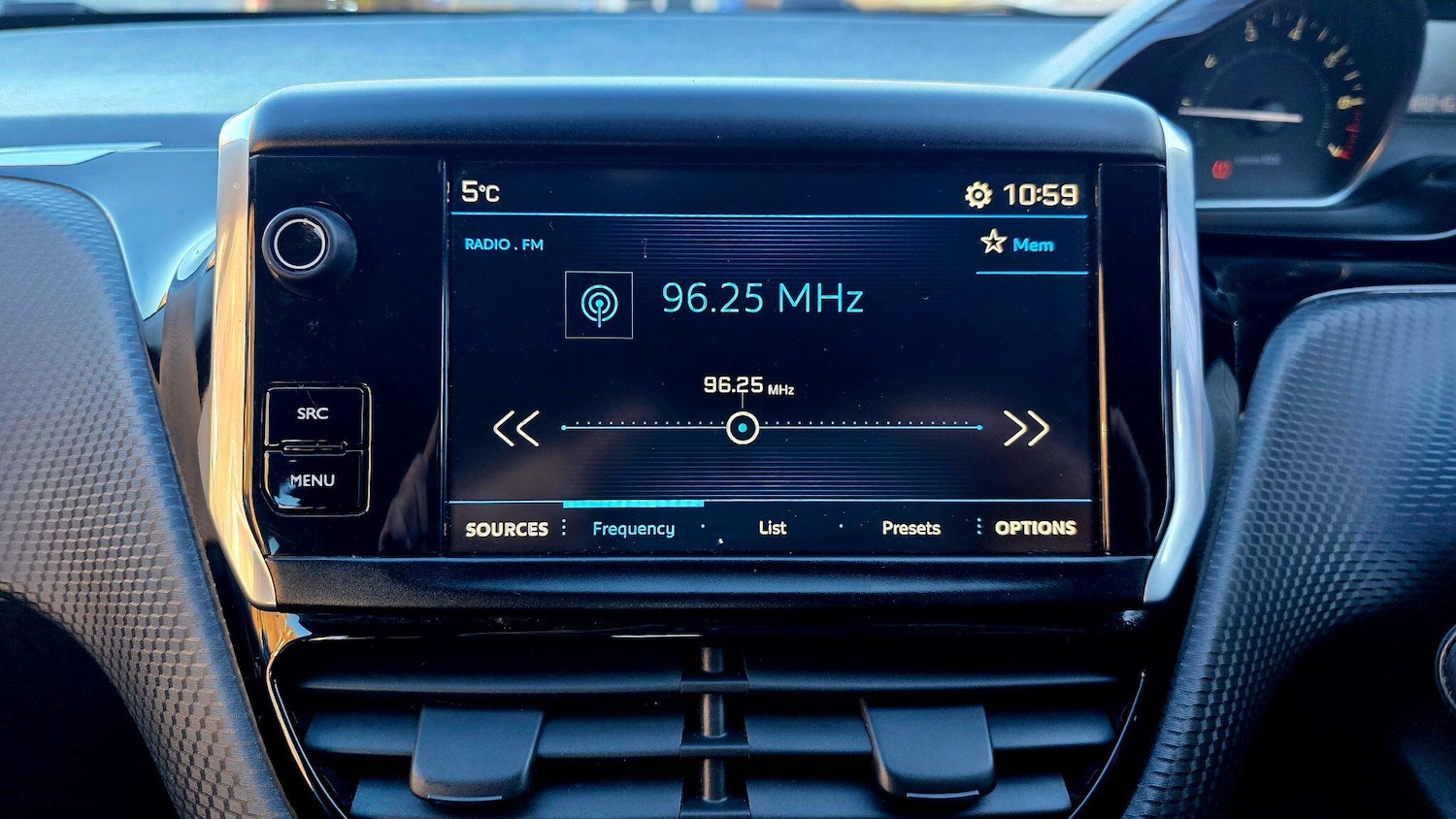 Used Peugeot 208 2018 for sale - 77028899: Photo 25