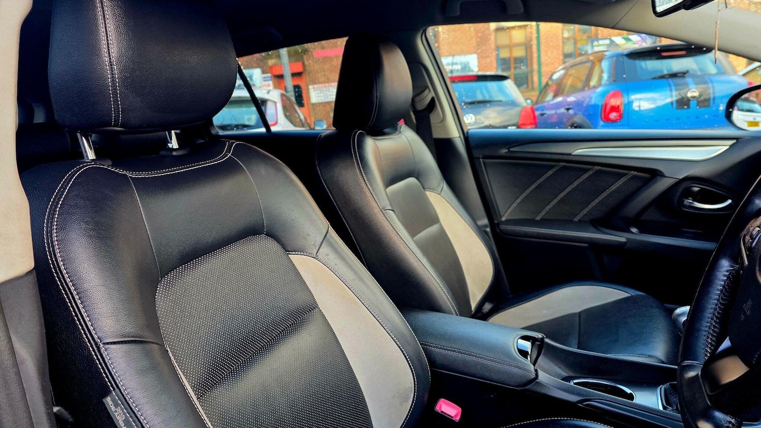 Used Toyota Avensis 2015 for sale - 77131307: Photo 12