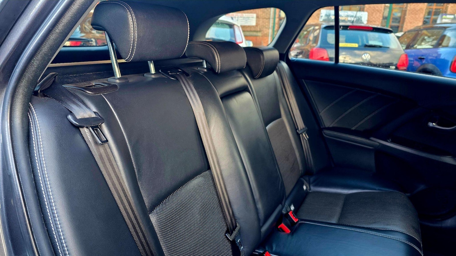 Used Toyota Avensis 2015 for sale - 77131307: Photo 19