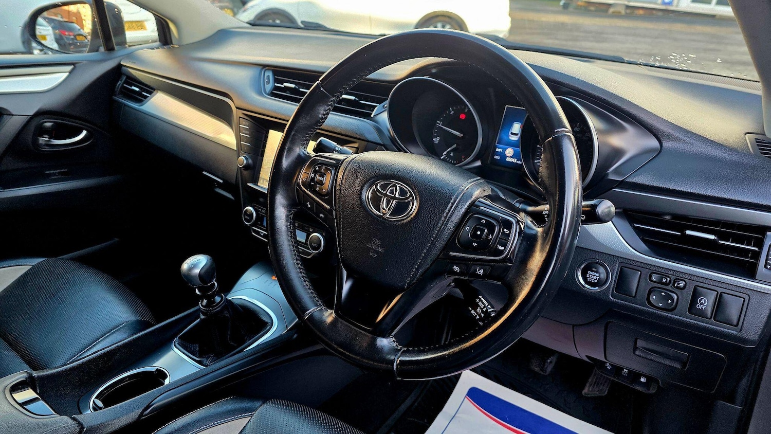 Used Toyota Avensis 2015 for sale - 77131307: Photo 25