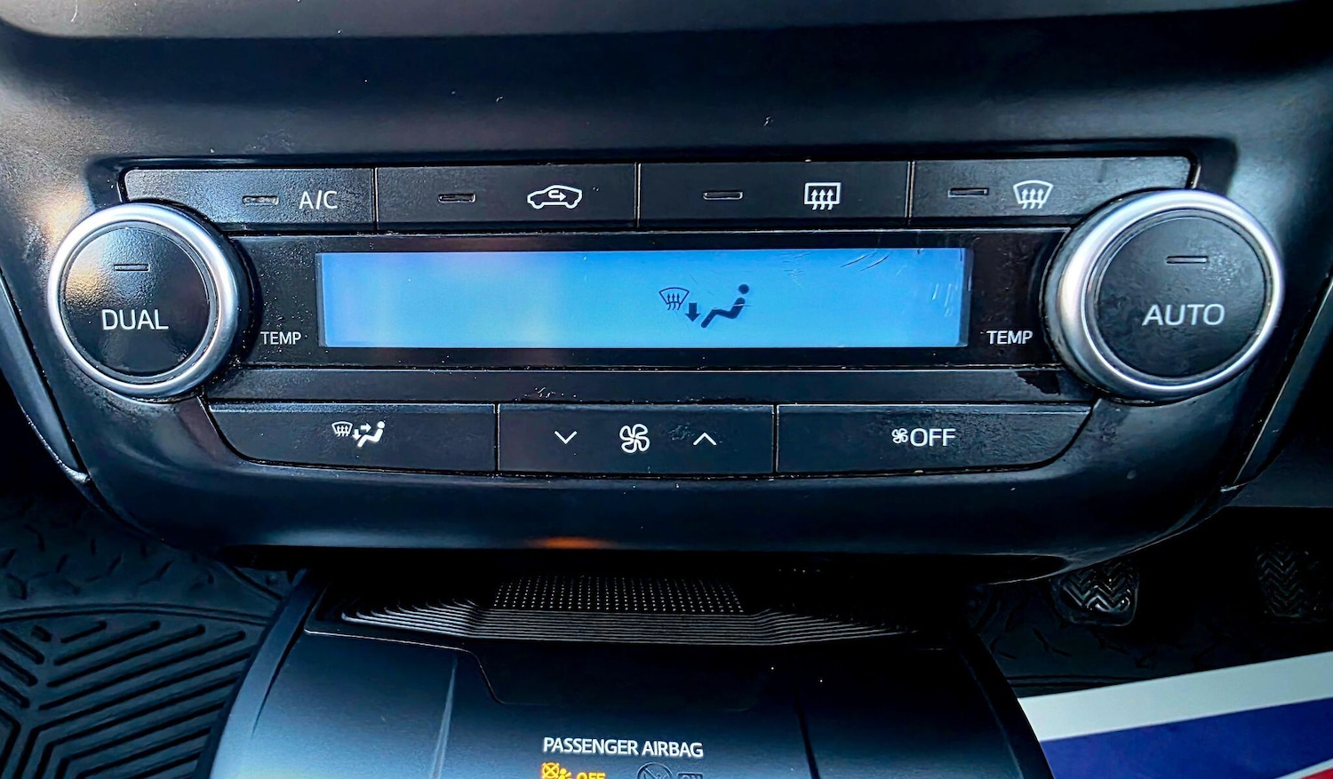 Used Toyota Avensis 2015 for sale - 77131307: Photo 31