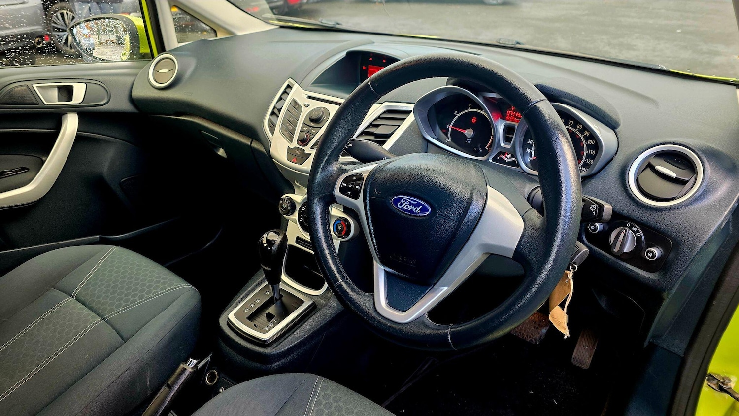 Used Ford Fiesta 2012 for sale - 77029875: Photo 25