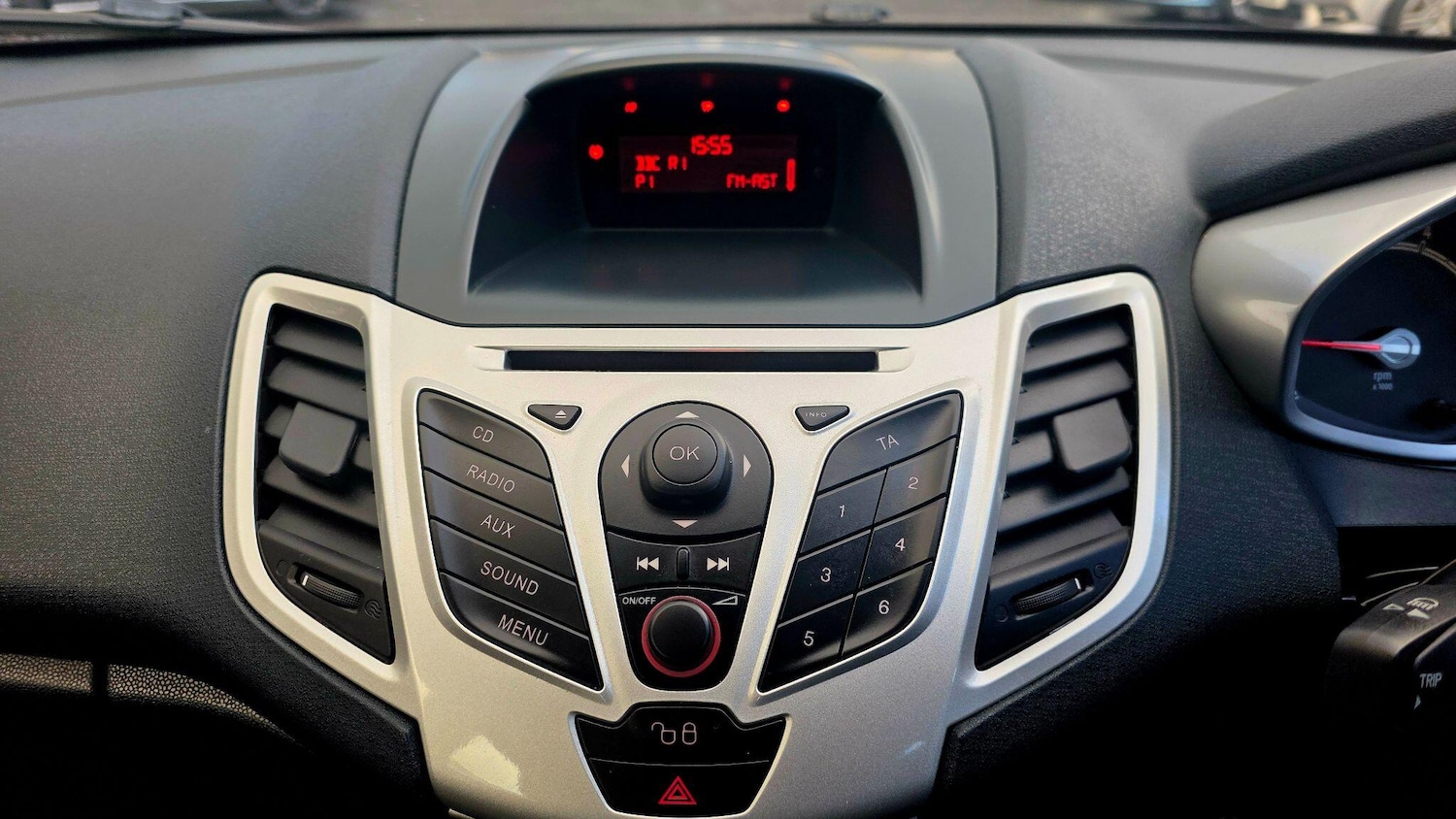 Used Ford Fiesta 2012 for sale - 77029875: Photo 27