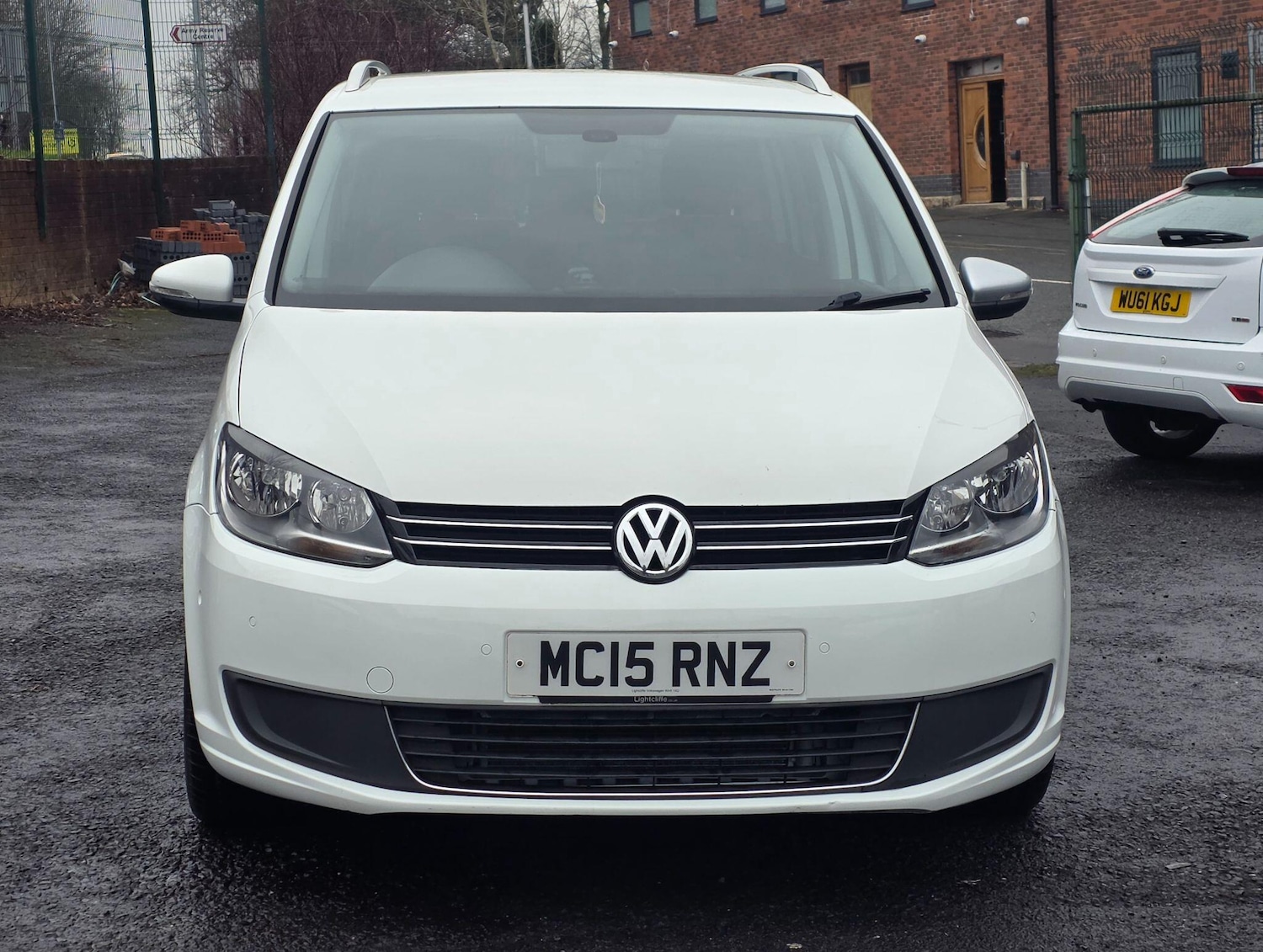 Used Volkswagen Touran 2015 for sale - 77143319: Photo 2