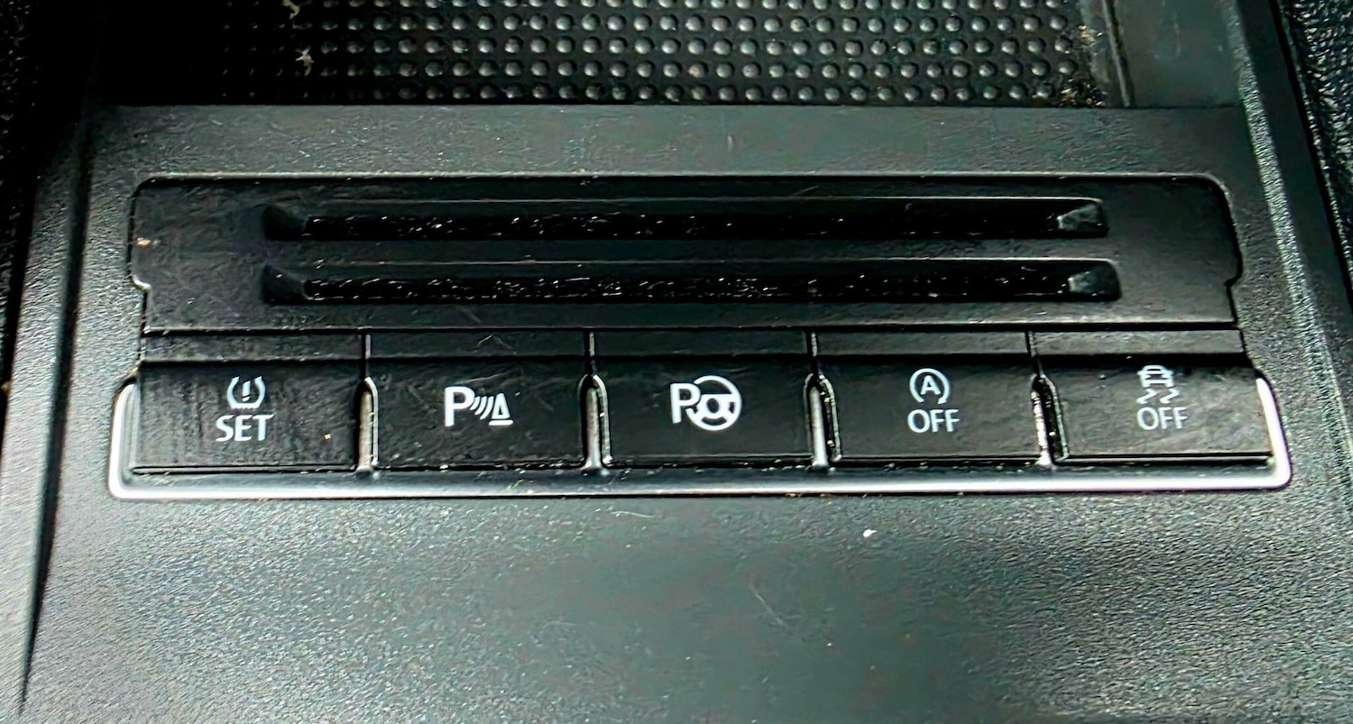 Used Volkswagen Touran 2015 for sale - 77143319: Photo 28