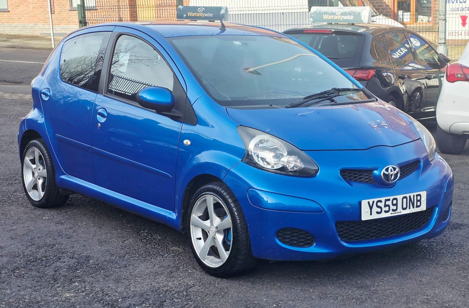 Used Toyota AYGO 2010 for sale - 77586561: Photo 1