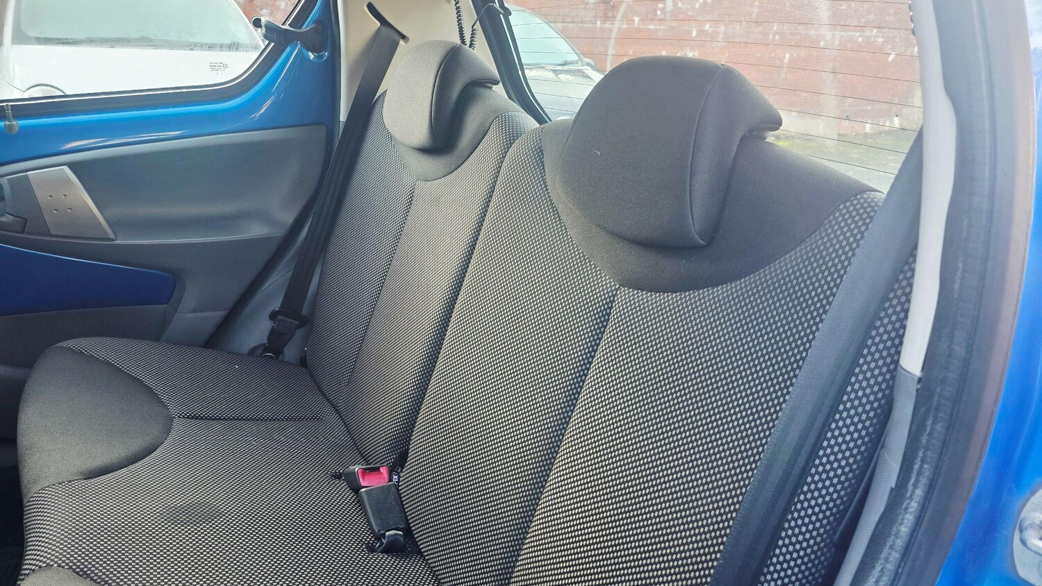 Used Toyota AYGO 2010 for sale - 77586561: Photo 16