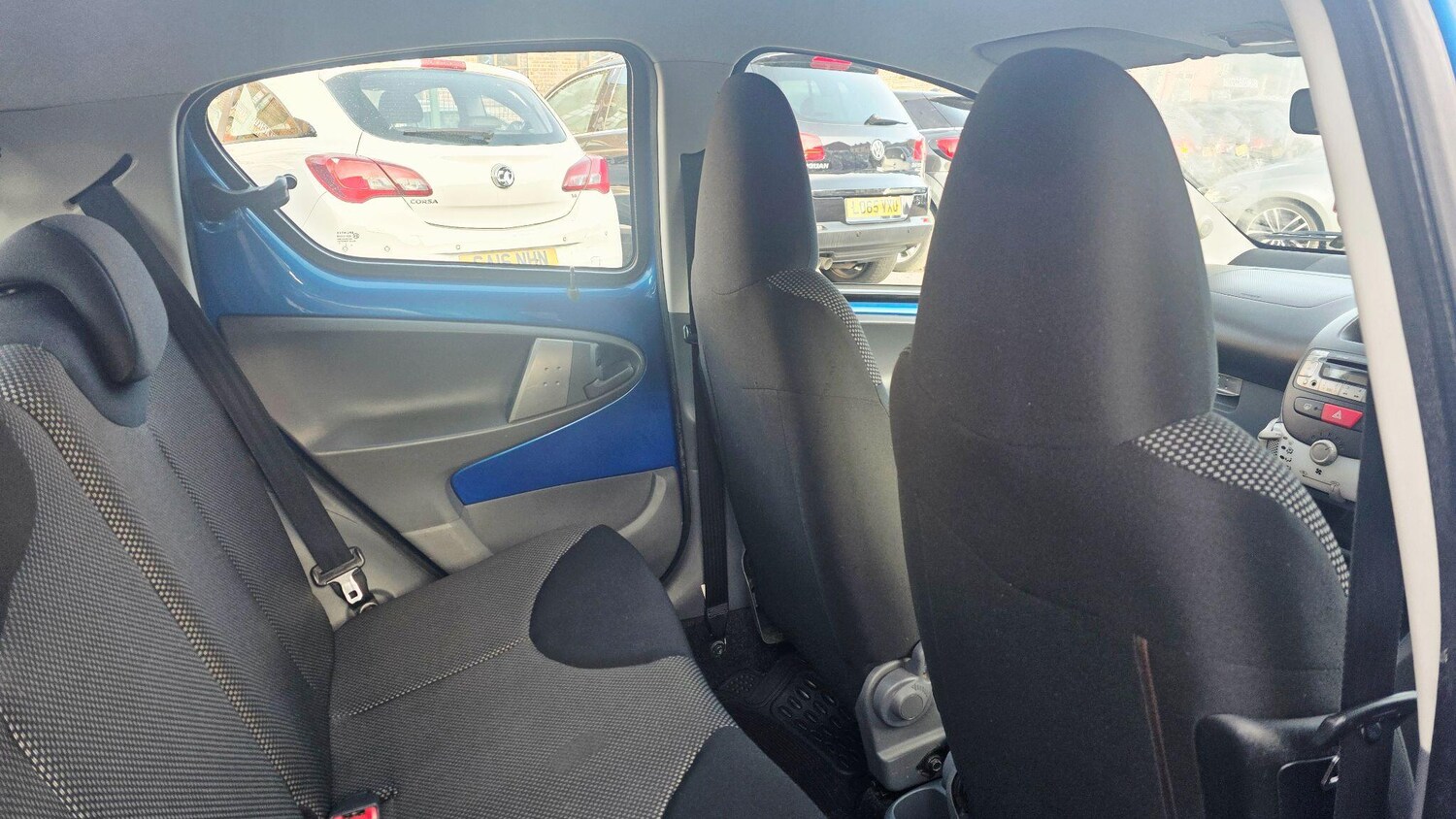 Used Toyota AYGO 2010 for sale - 77586561: Photo 18