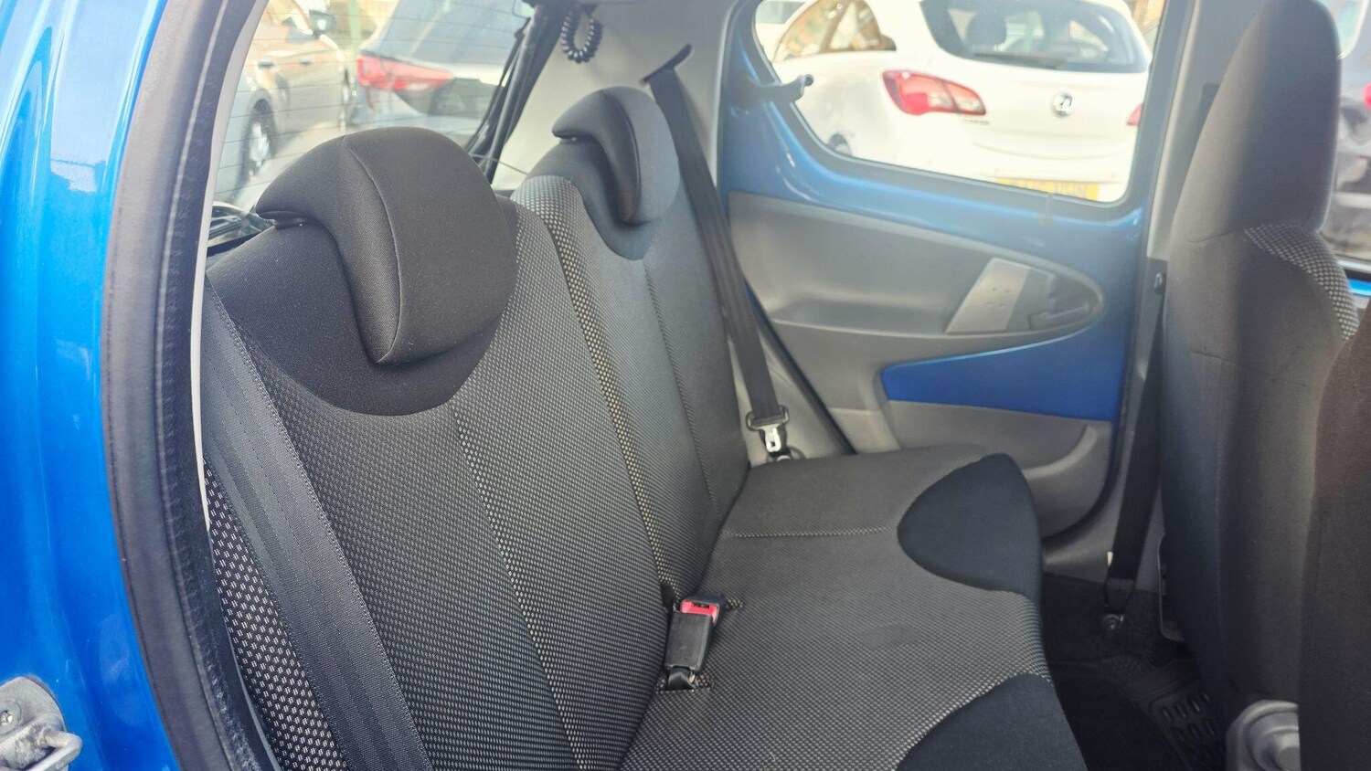 Used Toyota AYGO 2010 for sale - 77586561: Photo 19