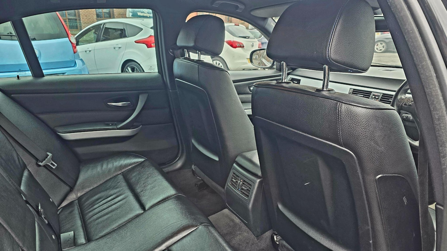 Used BMW 3 Series 2011 for sale - 77330845: Photo 18