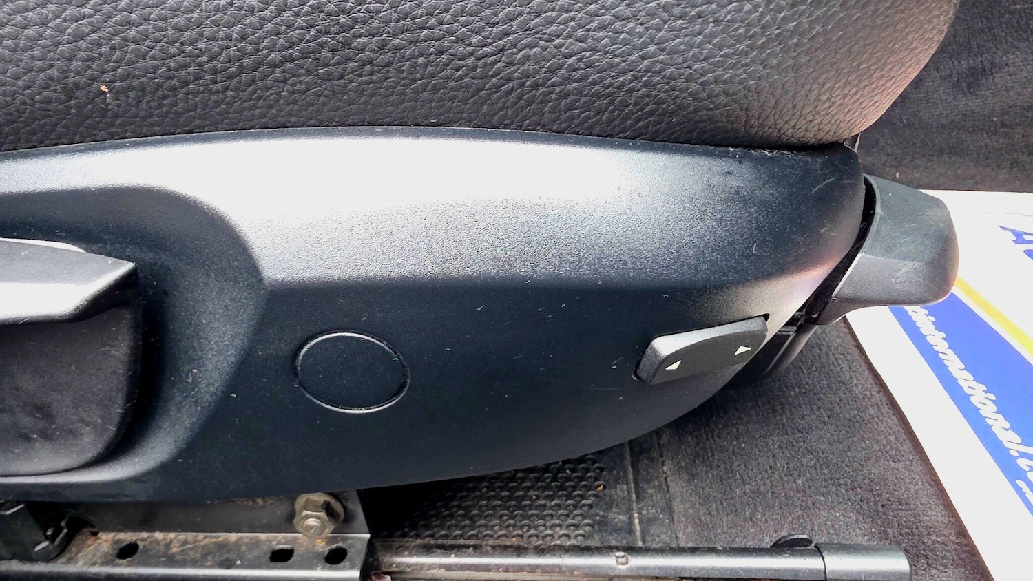 Used BMW 3 Series 2011 for sale - 77330845: Photo 25