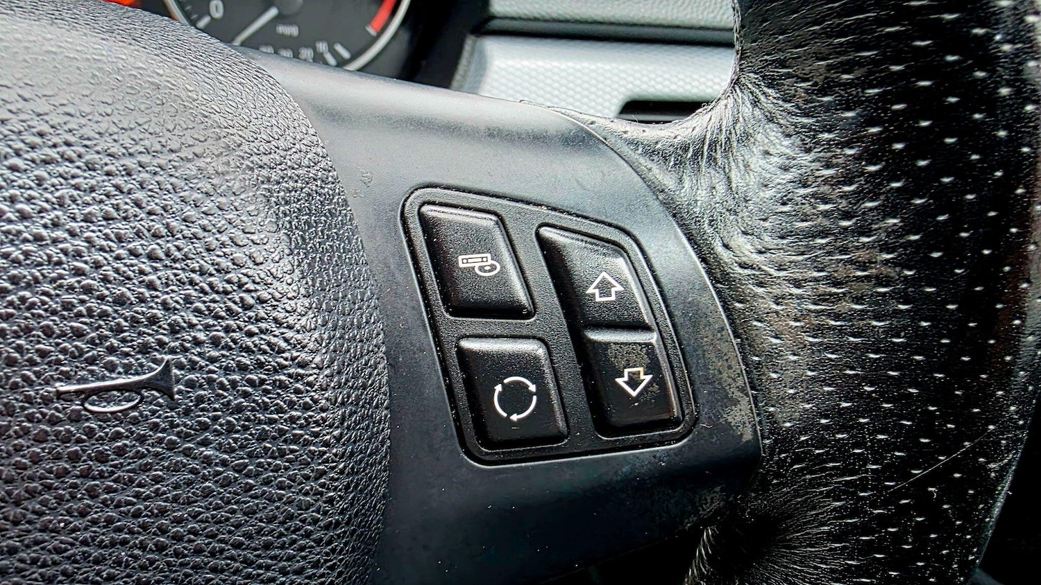 Used BMW 3 Series 2011 for sale - 77330845: Photo 26