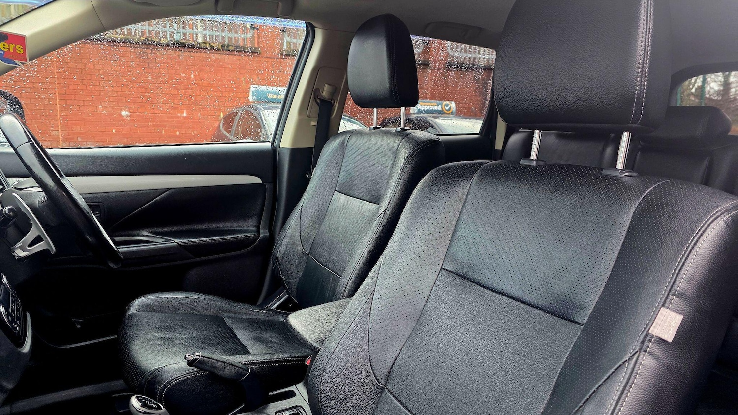 Used Mitsubishi Outlander 2015 for sale - 77237572: Photo 16