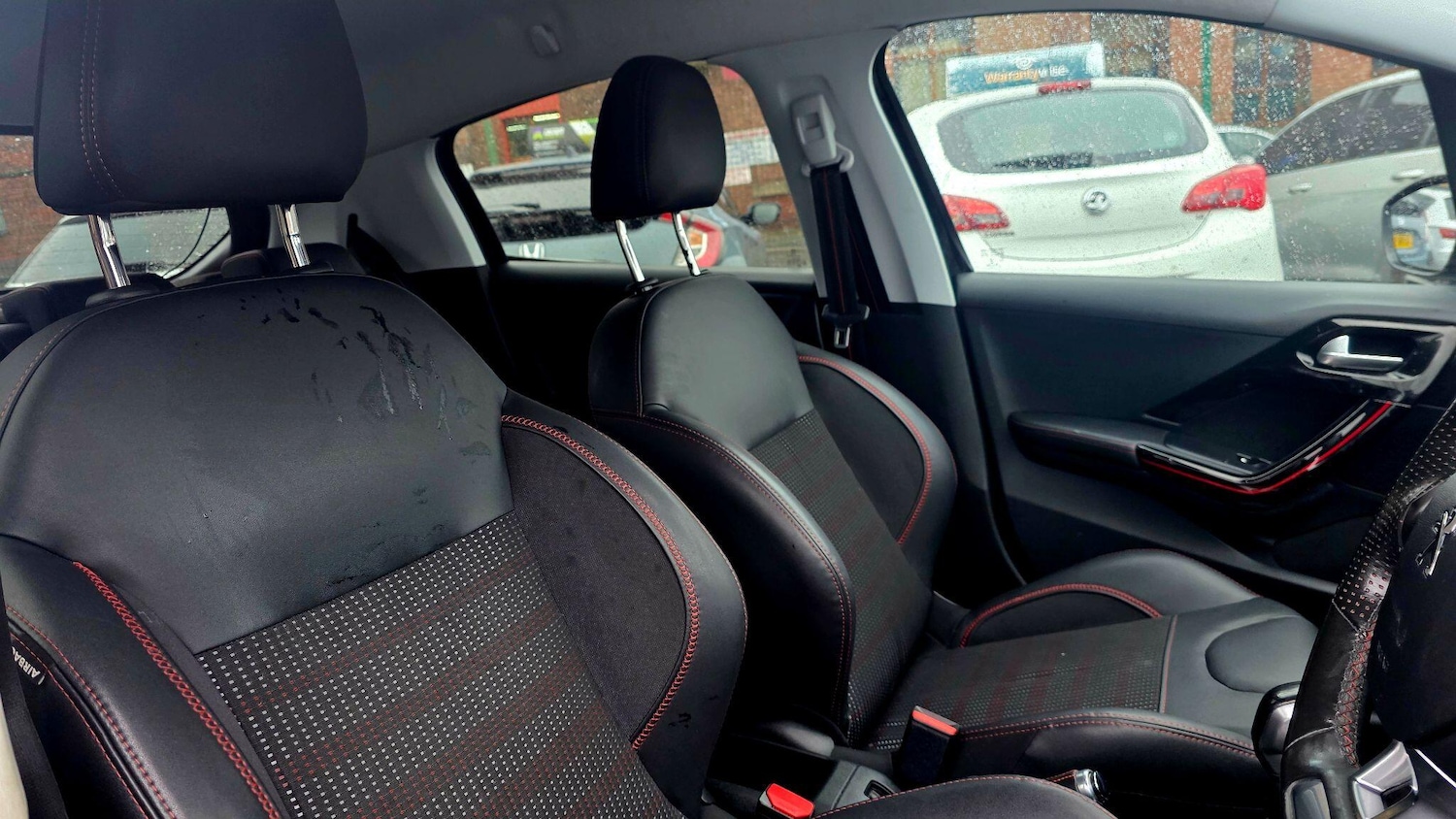 Used Peugeot 208 2016 for sale - 77646302: Photo 12