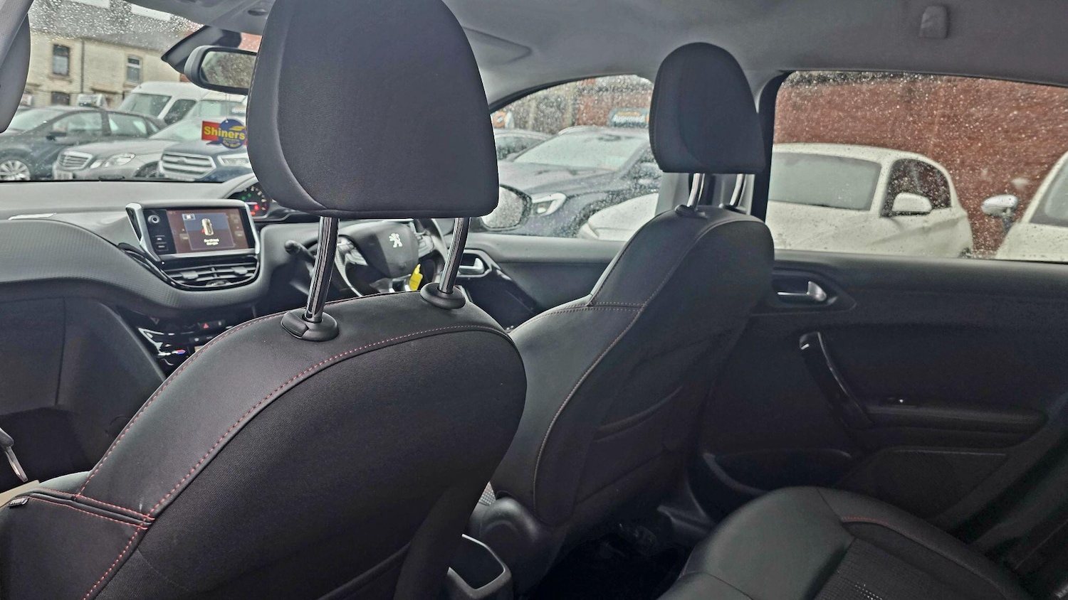 Used Peugeot 208 2016 for sale - 77646302: Photo 17