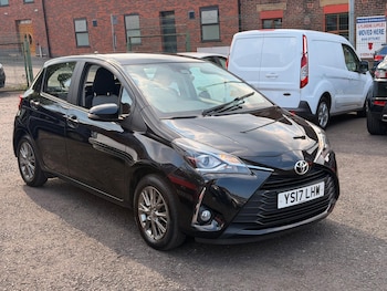 Used Toyota Yaris 2017 for sale - 79181522: Photo