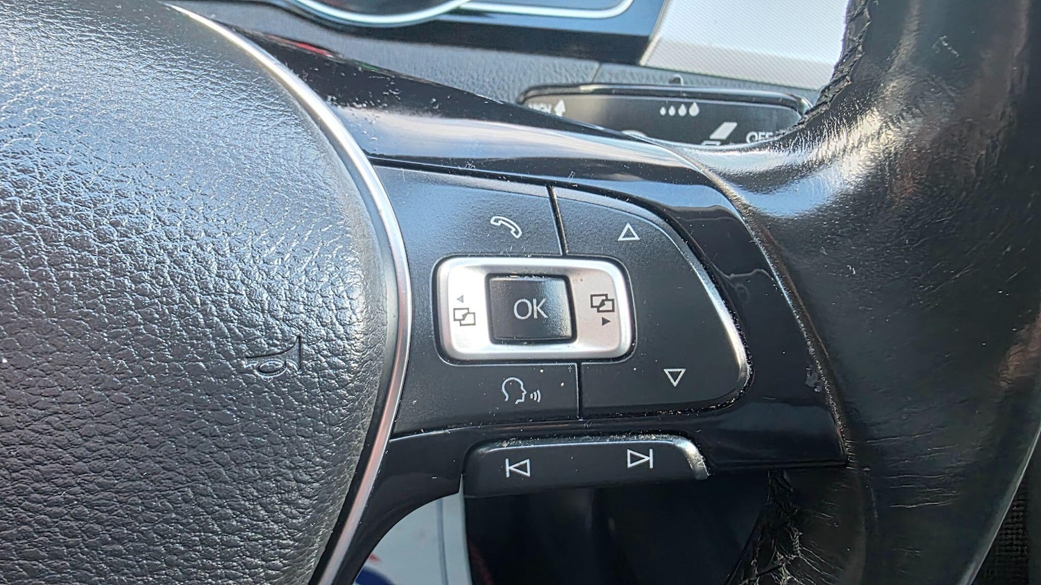 Used Volkswagen Passat 2016 for sale - 77030007: Photo 24