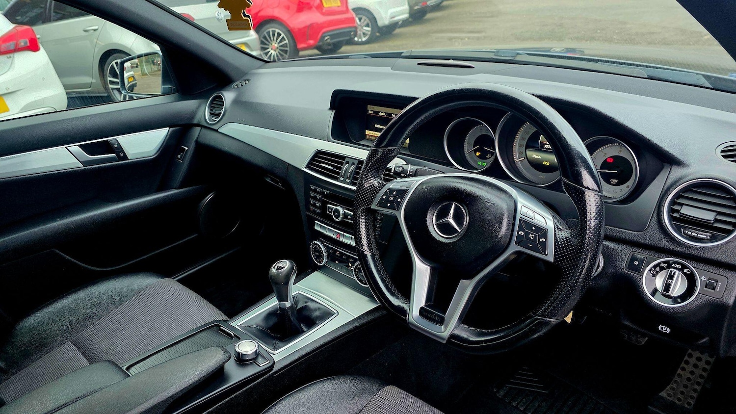 Used Mercedes-Benz C Class 2014 for sale - 77670821: Photo 11