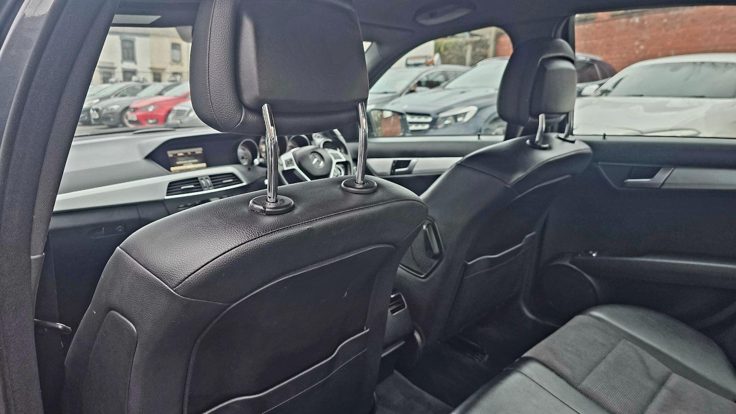 Used Mercedes-Benz C Class 2014 for sale - 77670821: Photo 17