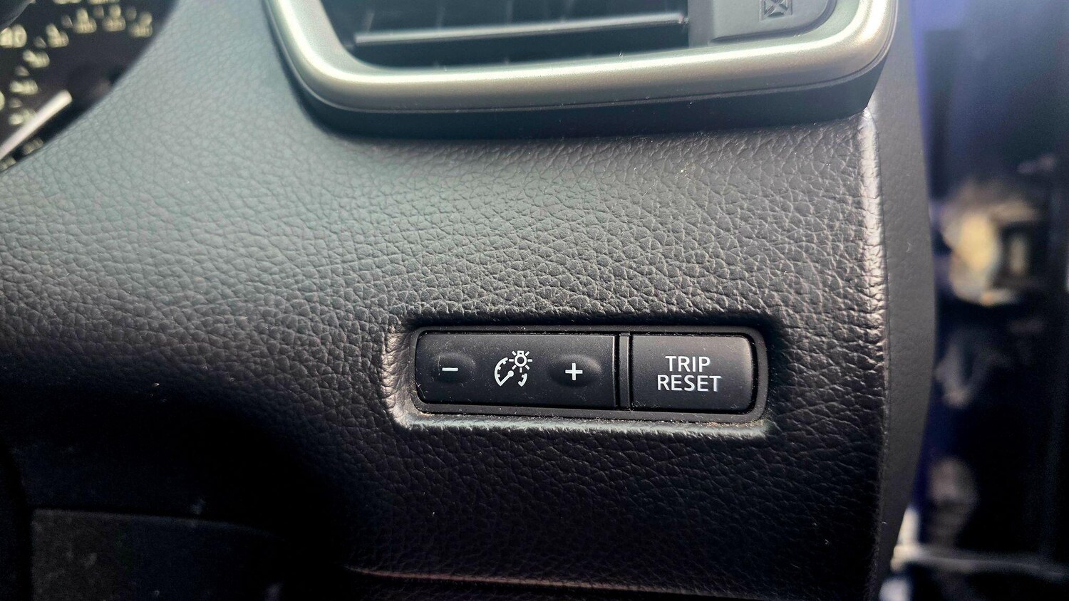 Used Nissan Qashqai 2015 for sale - 77495825: Photo 24