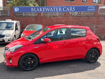 Used Toyota Yaris 2015 for sale - 79373731: Photo