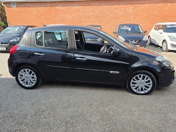 Used Renault Clio 2010 for sale - 79238144: Photo