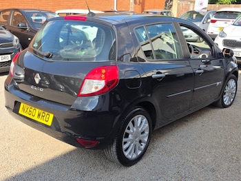 Used Renault Clio 2010 for sale - 79238144: Photo