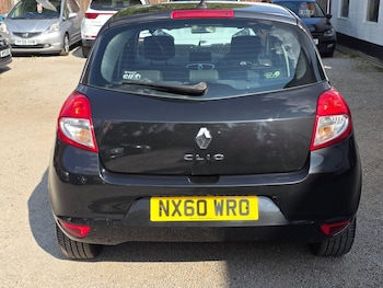 Used Renault Clio 2010 for sale - 79238144: Photo