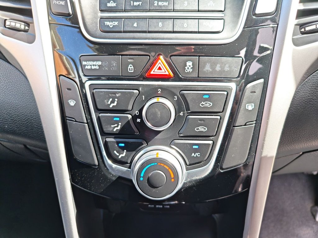 Used Hyundai i30 2015 for sale - 78212628: Photo 28