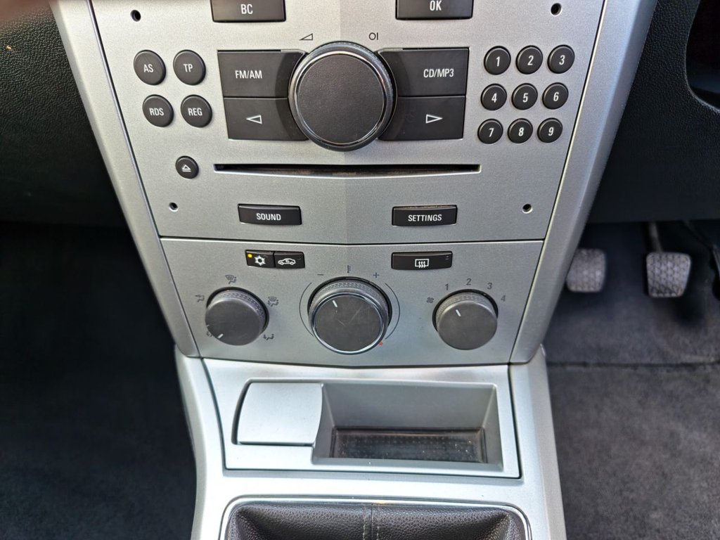 Used Vauxhall Astra 2010 for sale - 77891150: Photo 29