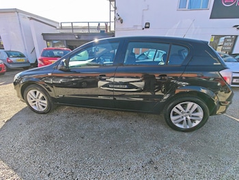 Used Vauxhall Astra 2010 for sale - 77891150: Photo