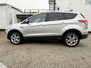 Used Ford Kuga 2015 for sale - 77153706: Photo