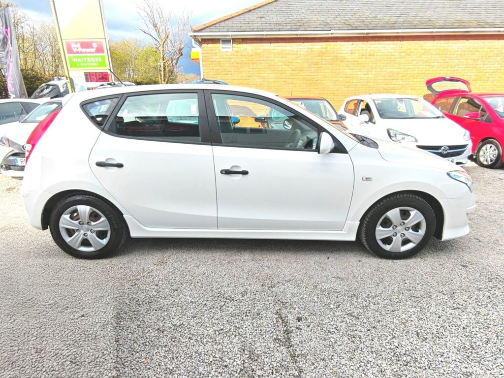 Used Hyundai i30 2011 for sale - 78059610: Photo 10