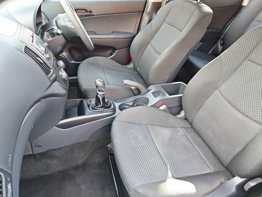 Used Hyundai i30 2011 for sale - 78059610: Photo 15