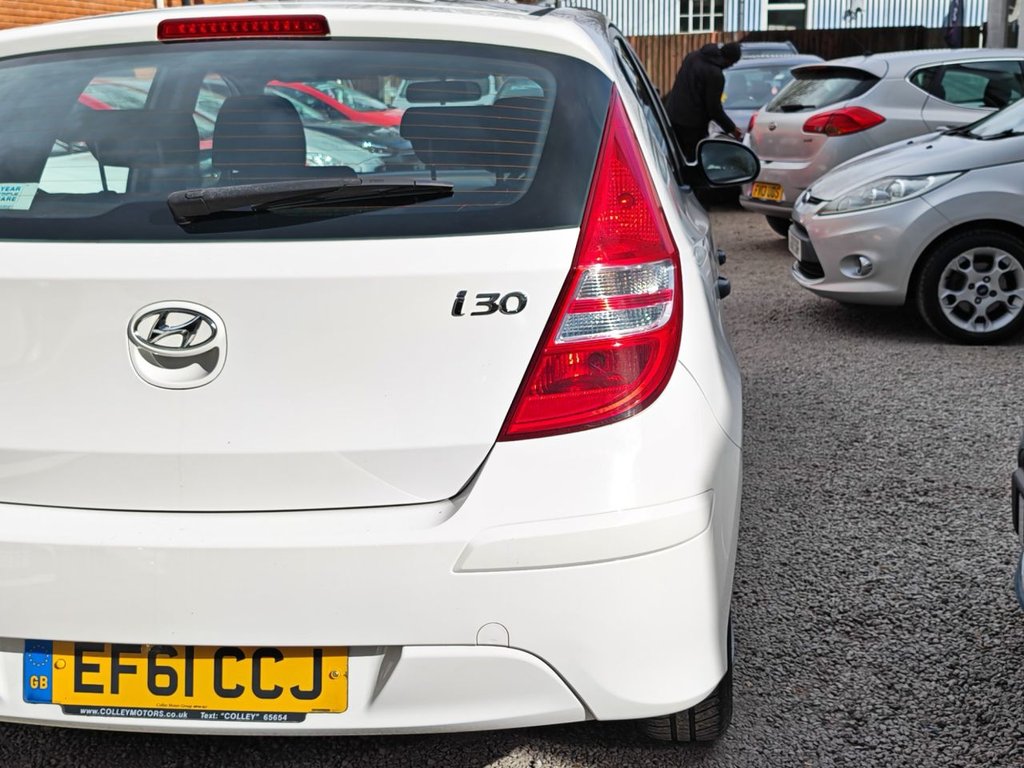 Used Hyundai i30 2011 for sale - 78059610: Photo 8