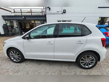 Used Volkswagen Polo 2015 for sale - 79818816: Photo
