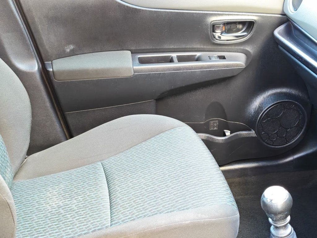 Used Toyota Yaris 2012 for sale - 77891188: Photo 16