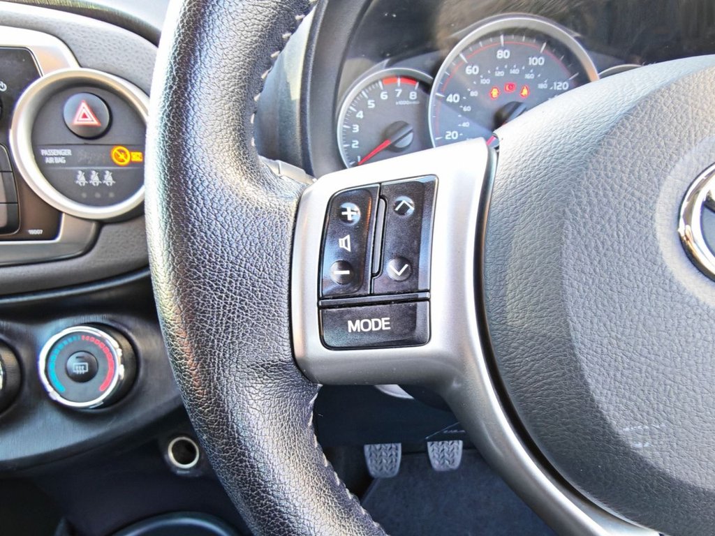 Used Toyota Yaris 2012 for sale - 77891188: Photo 32