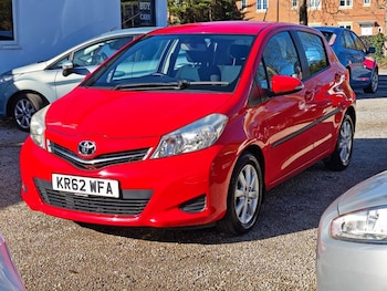 Used Toyota Yaris 2012 for sale - 77891188: Photo