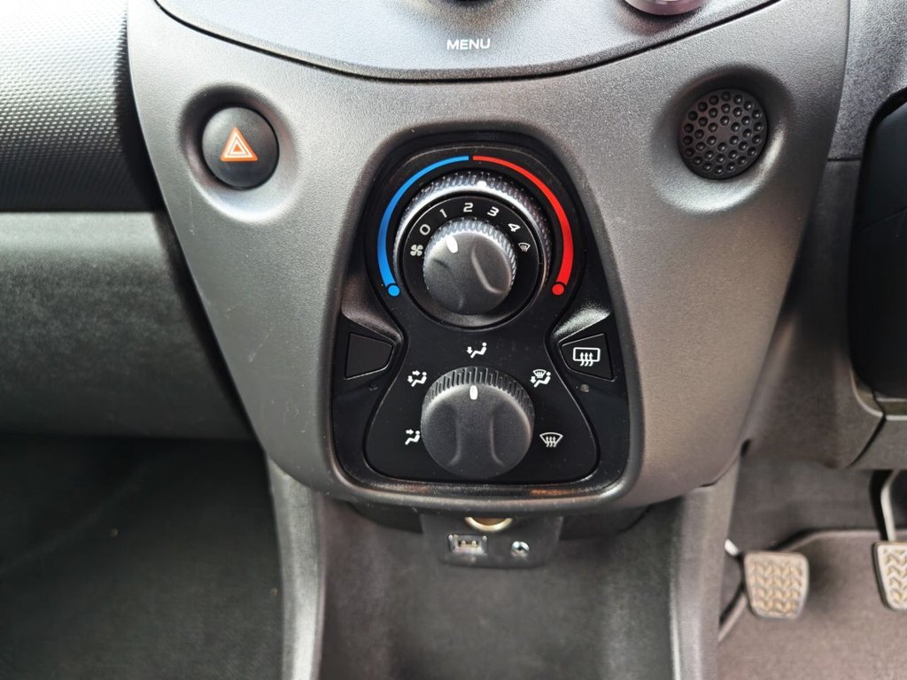 Used Toyota AYGO 2018 for sale - 76439101: Photo 25