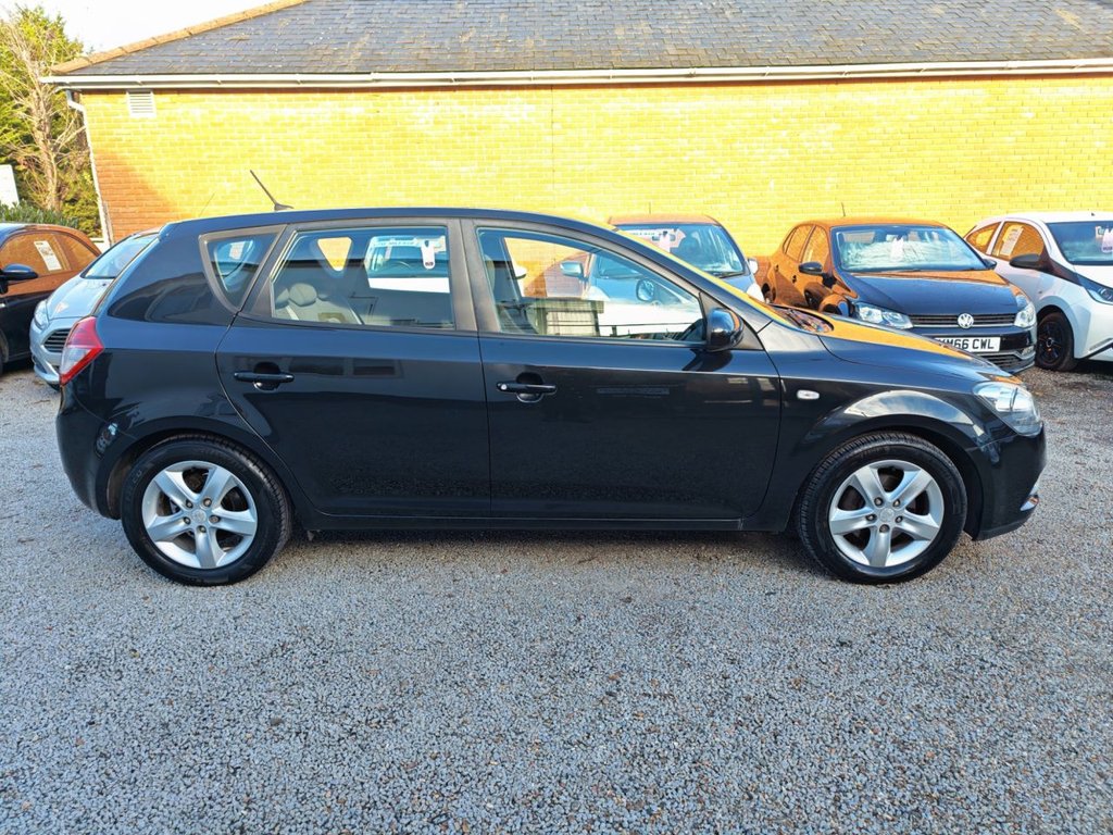 Used Kia Ceed 2011 for sale - 76642426: Photo 10